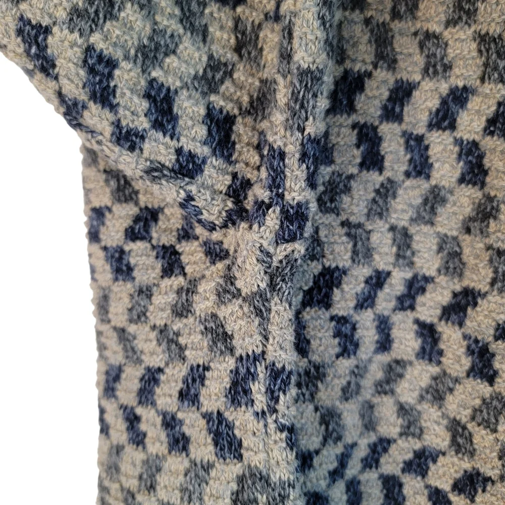 VTG Bill Blass Knitted Soft Sweater Mens Sz LT Grandpacore V-Neck Fisherman EUC